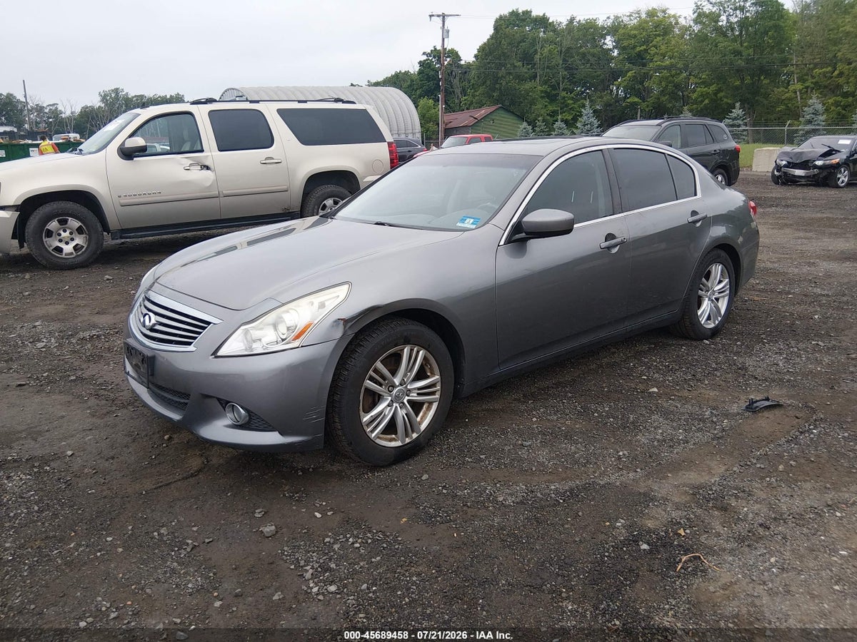 2013 INFINITI G37X — снимка 2