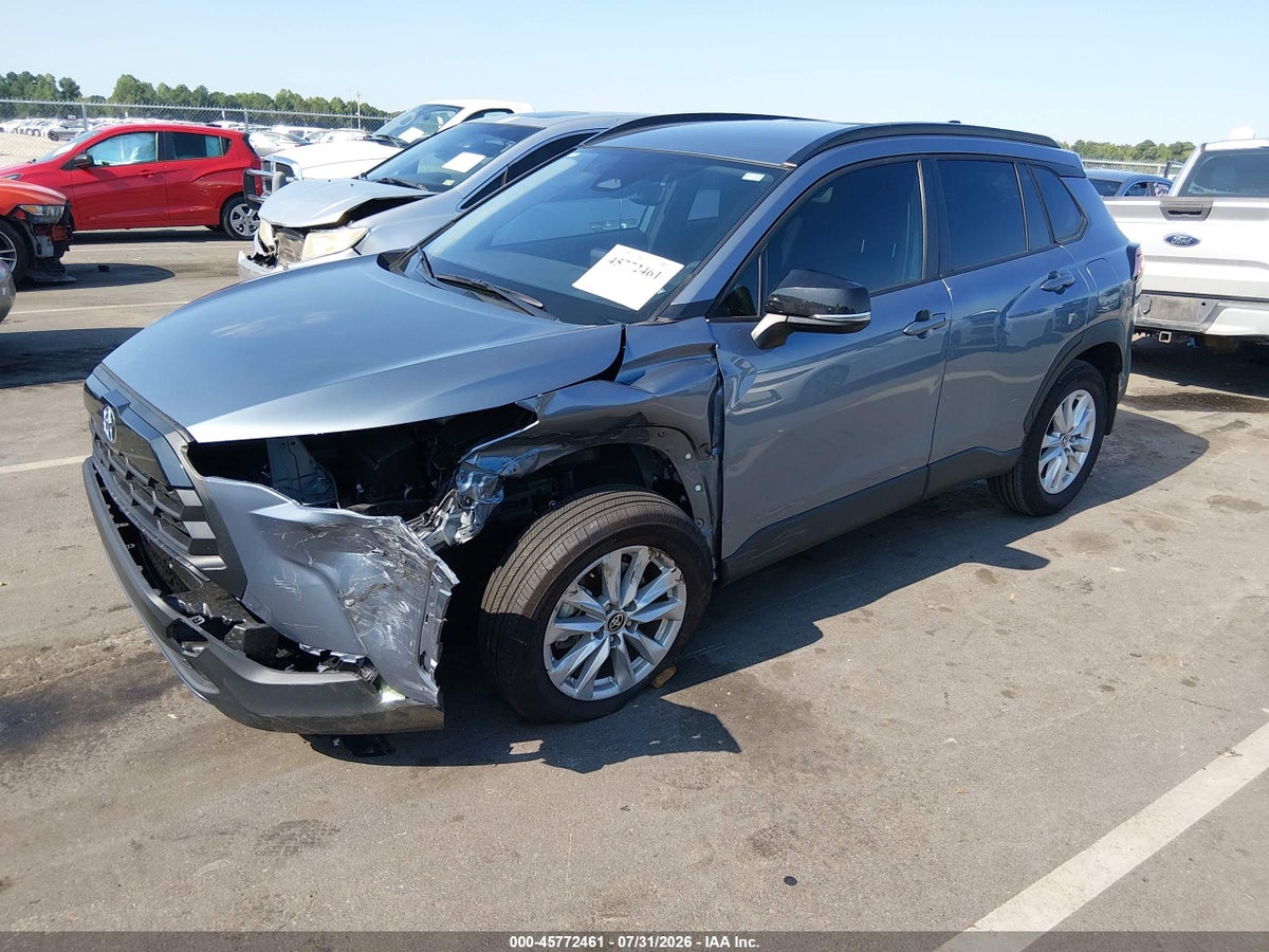 2026 TOYOTA COROLLA CROSS LE — снимка 2