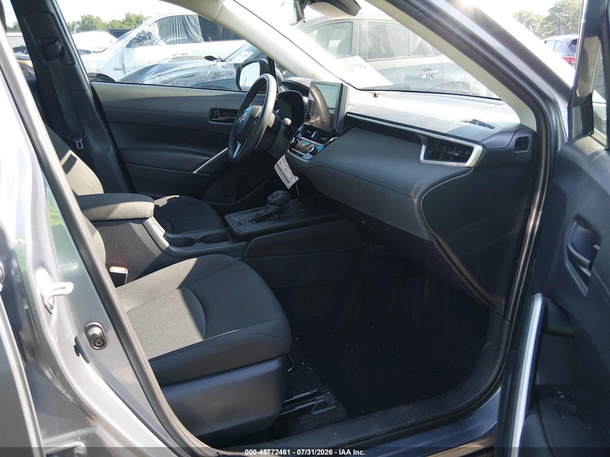 2026 TOYOTA COROLLA CROSS LE — снимка 5