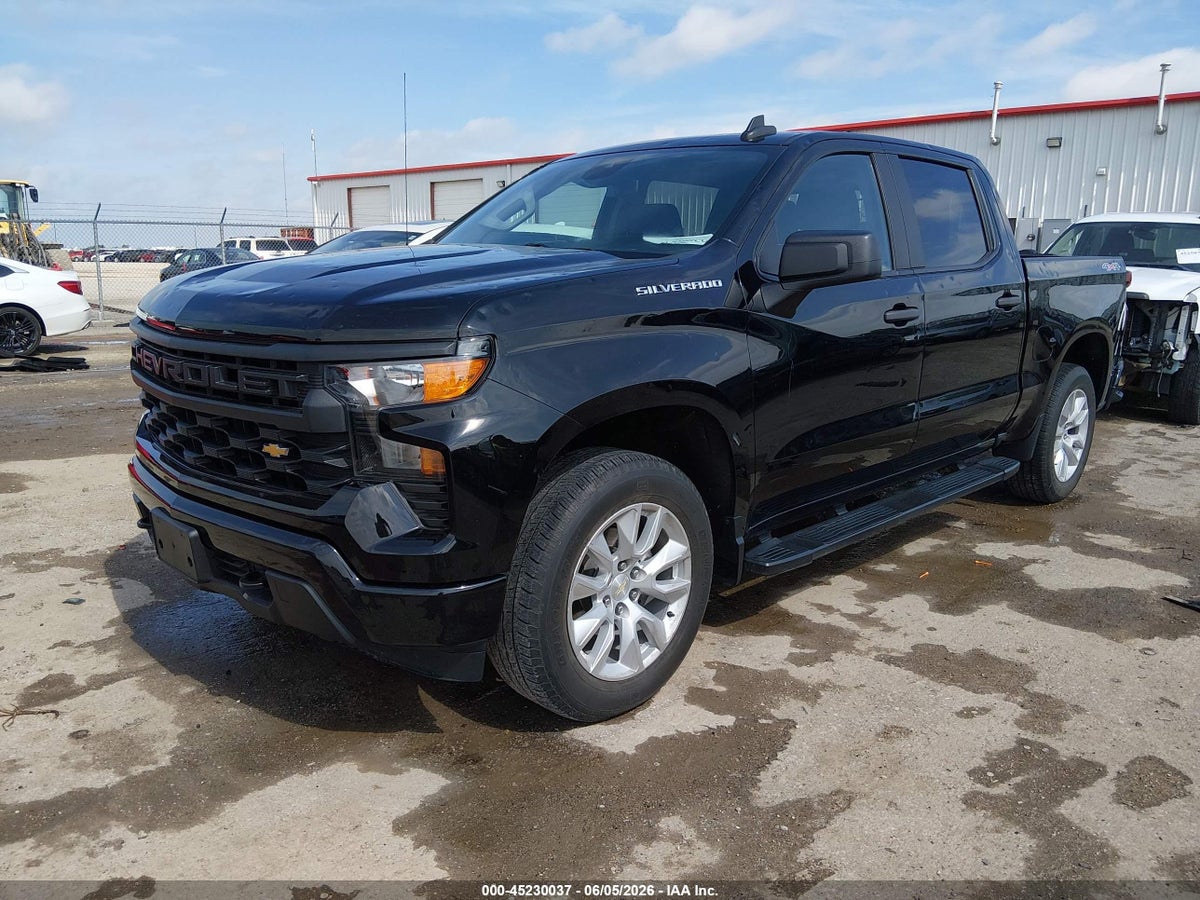 2023 CHEVROLET SILVERADO 1500 4WD SHORT BED CUSTOM — снимка 2
