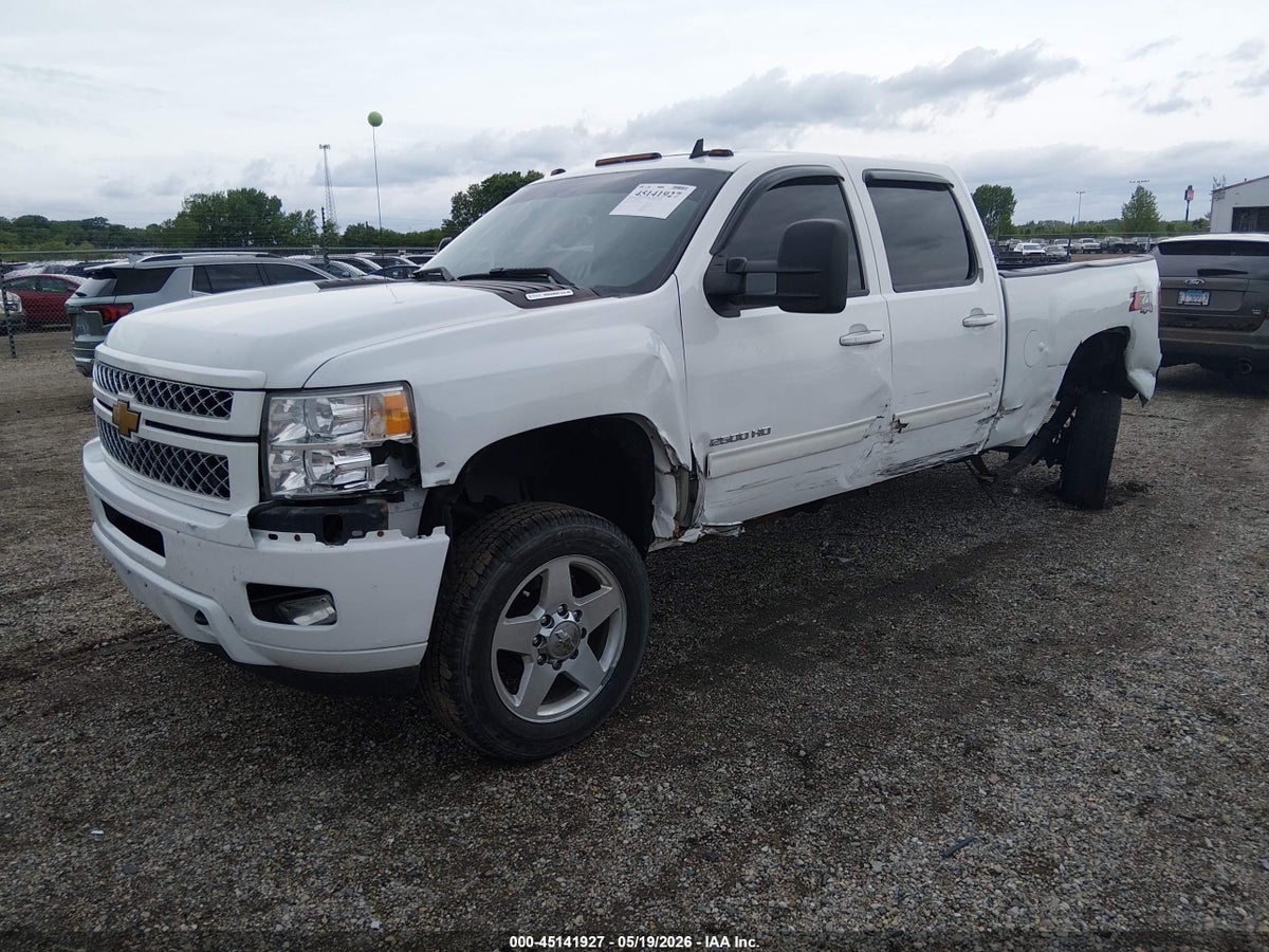 2014 CHEVROLET SILVERADO 2500HD LTZ — снимка 2