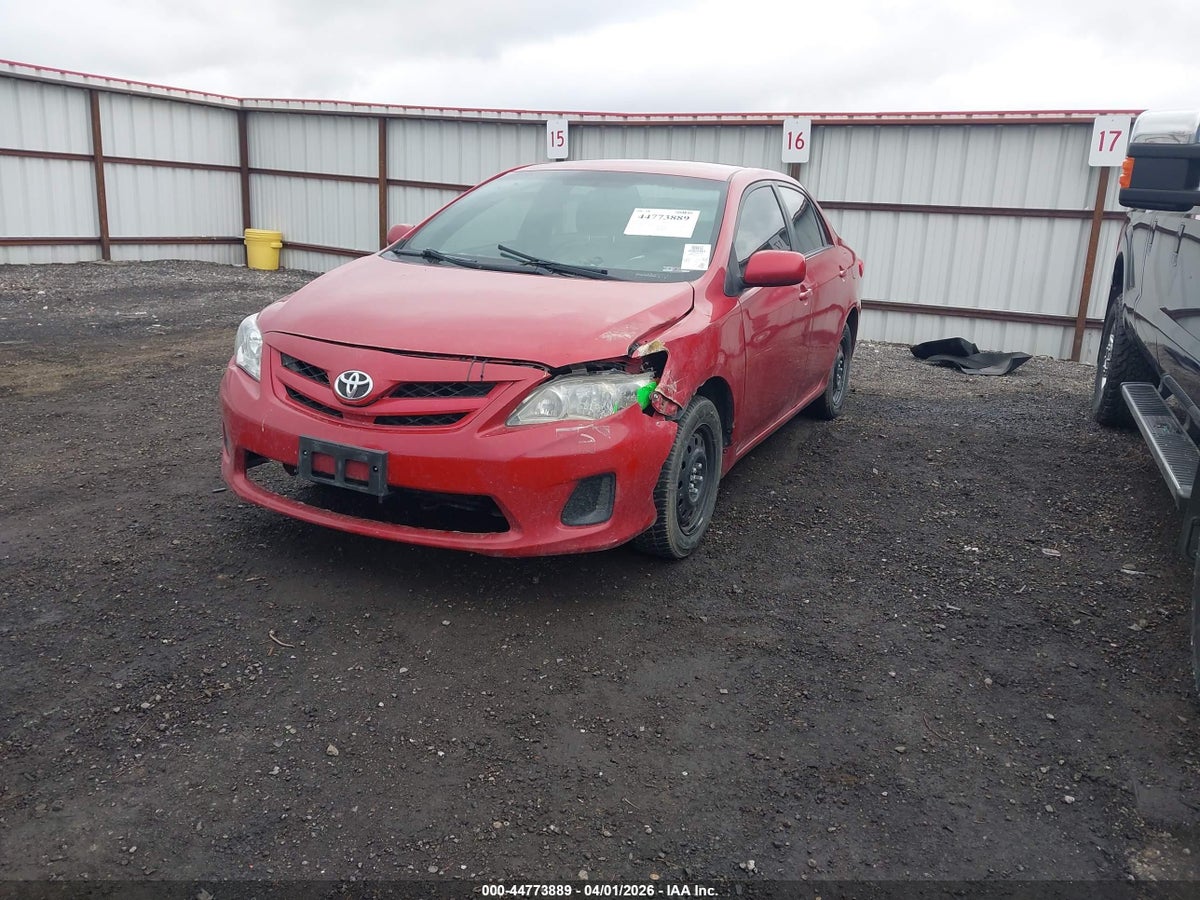 2012 TOYOTA COROLLA LE — снимка 2