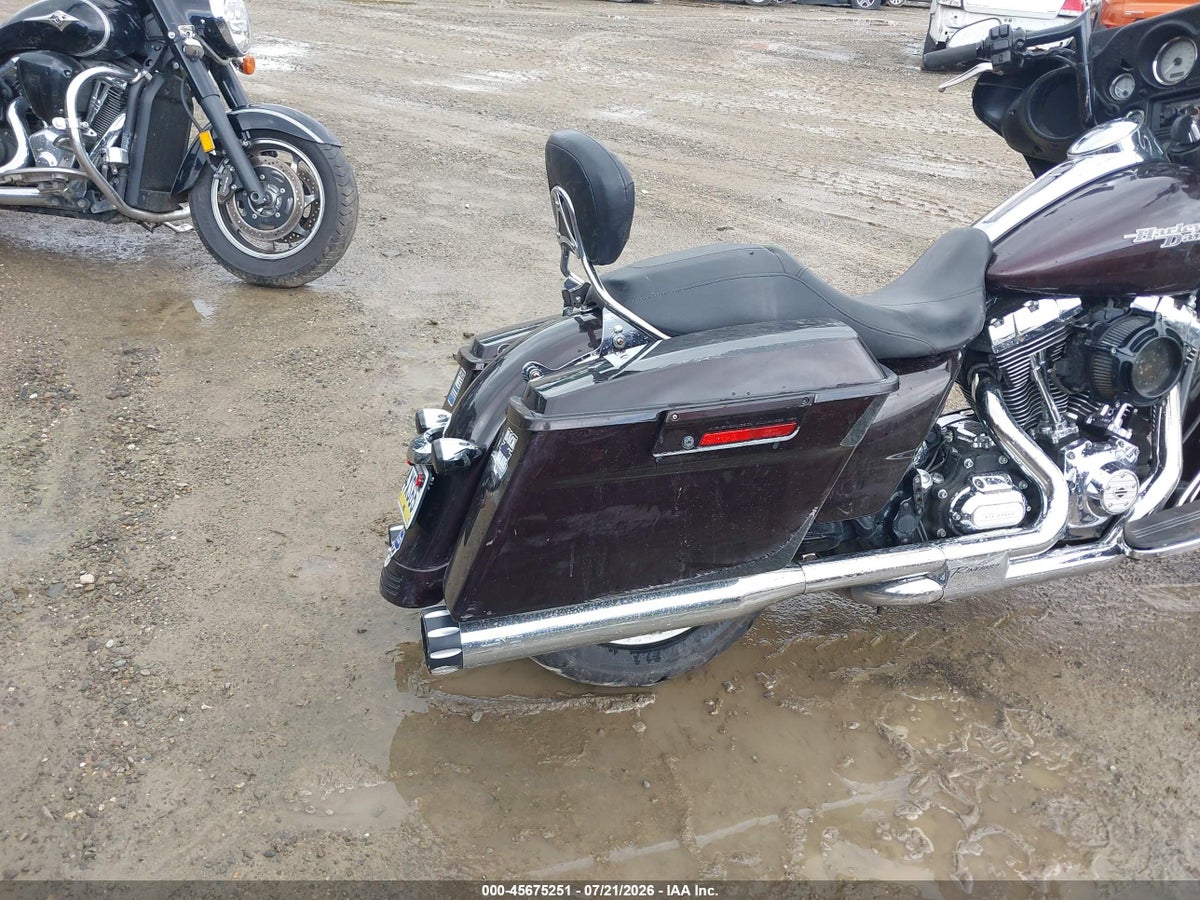 2011 HARLEY-DAVIDSON FLHX — снимка 4