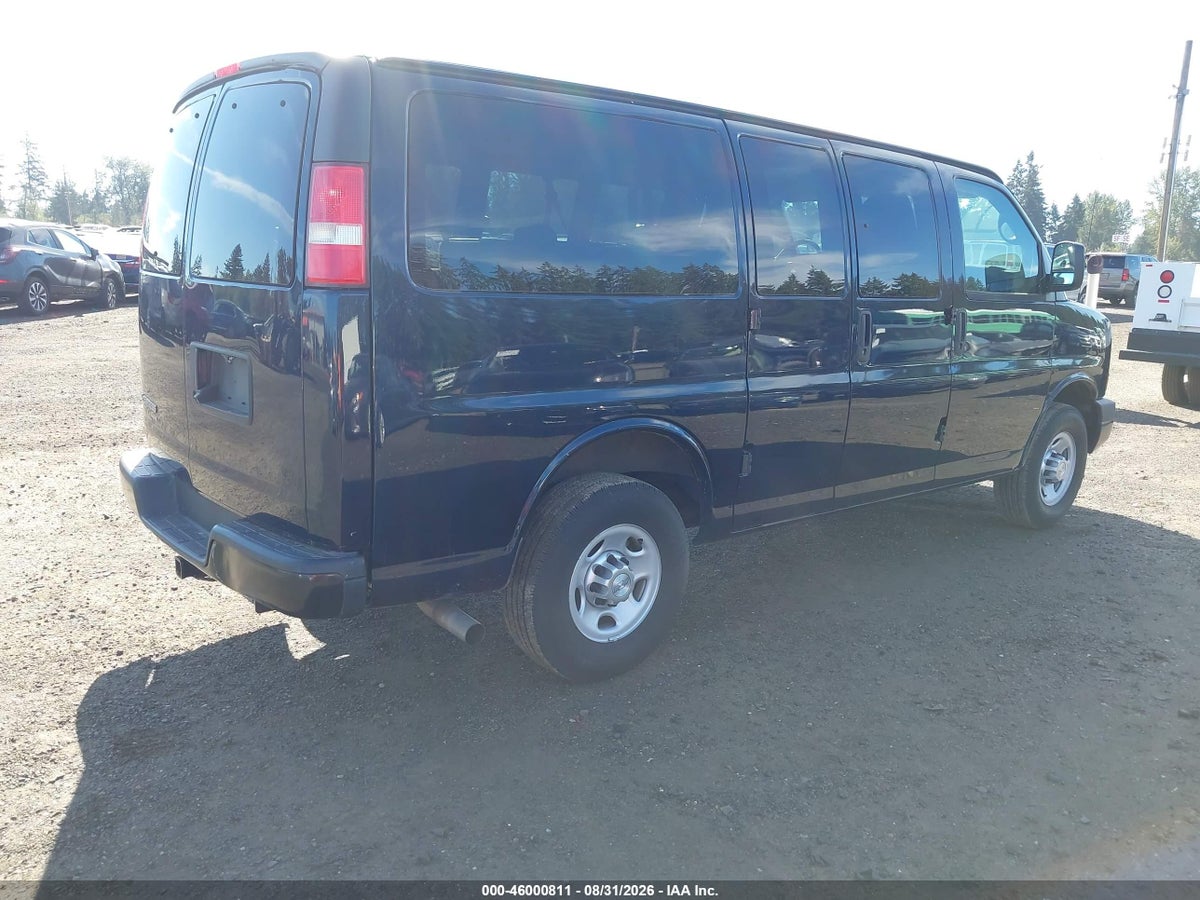 2015 CHEVROLET EXPRESS 2500 LS — снимка 4