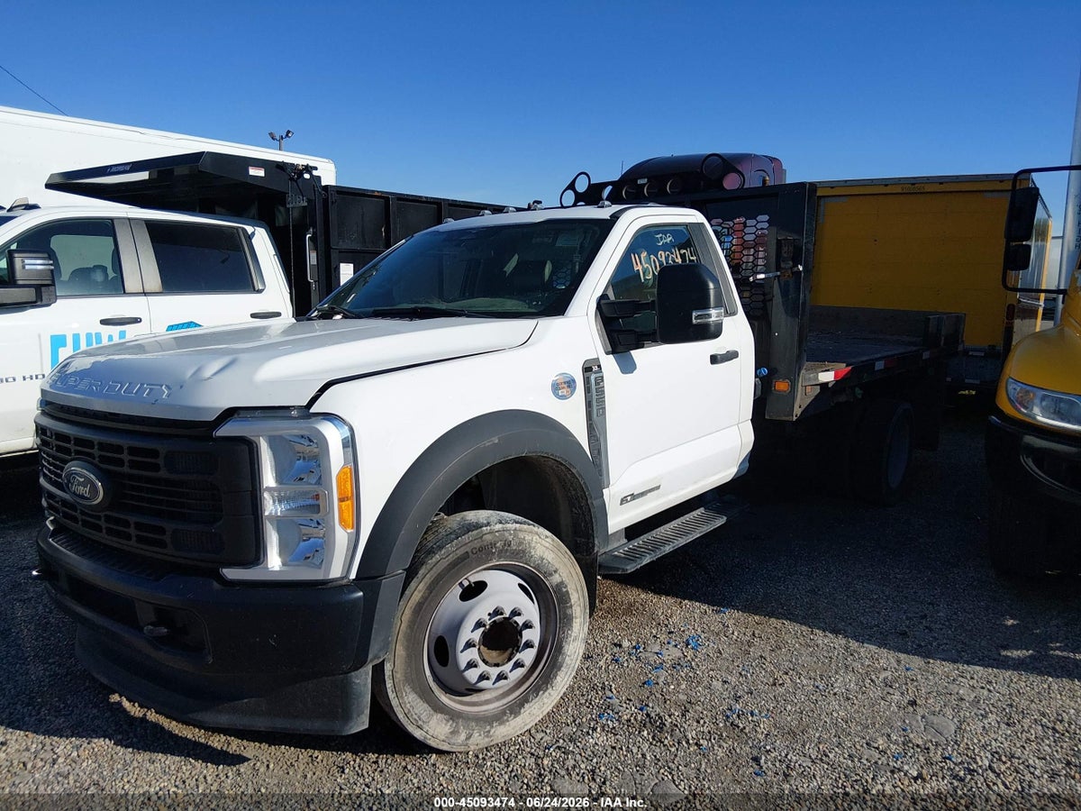 2023 FORD F-550 CHASSIS XL — photo 2