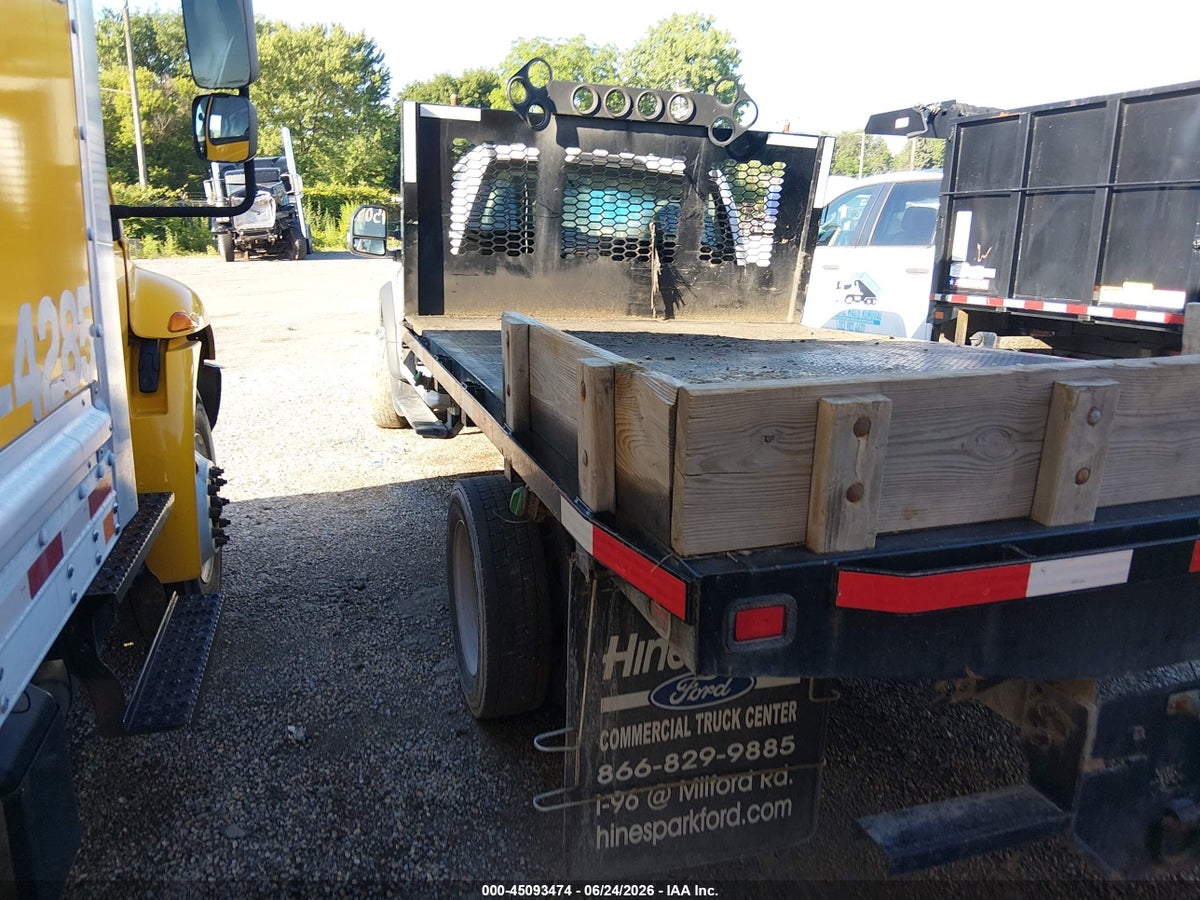 2023 FORD F-550 CHASSIS XL — photo 3
