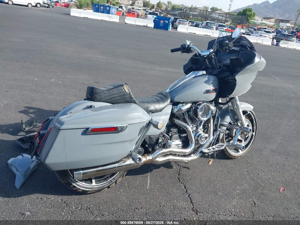 2026 HARLEY-DAVIDSON FLTRX — photo 4