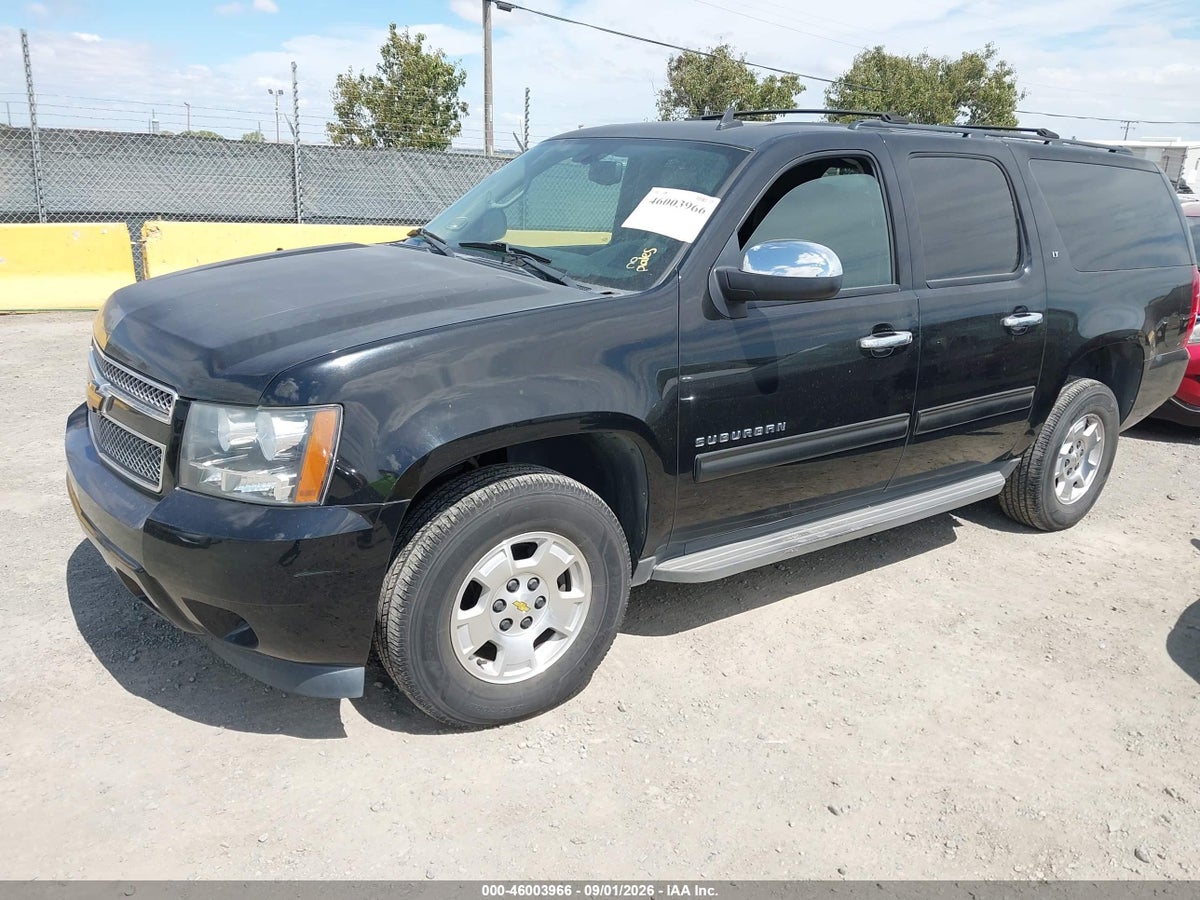 2014 CHEVROLET SUBURBAN 1500 LT — снимка 2