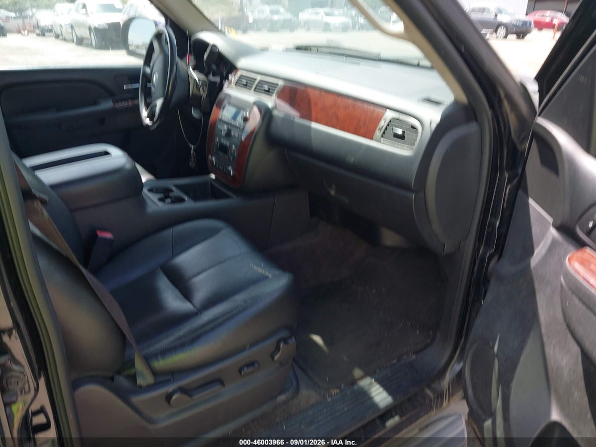 2014 CHEVROLET SUBURBAN 1500 LT — снимка 5