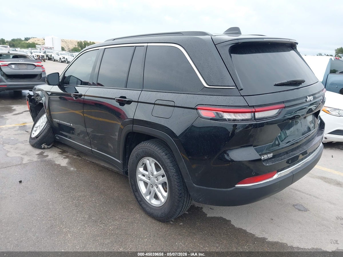 2025 JEEP GRAND CHEROKEE LAREDO 4X2 — снимка 3