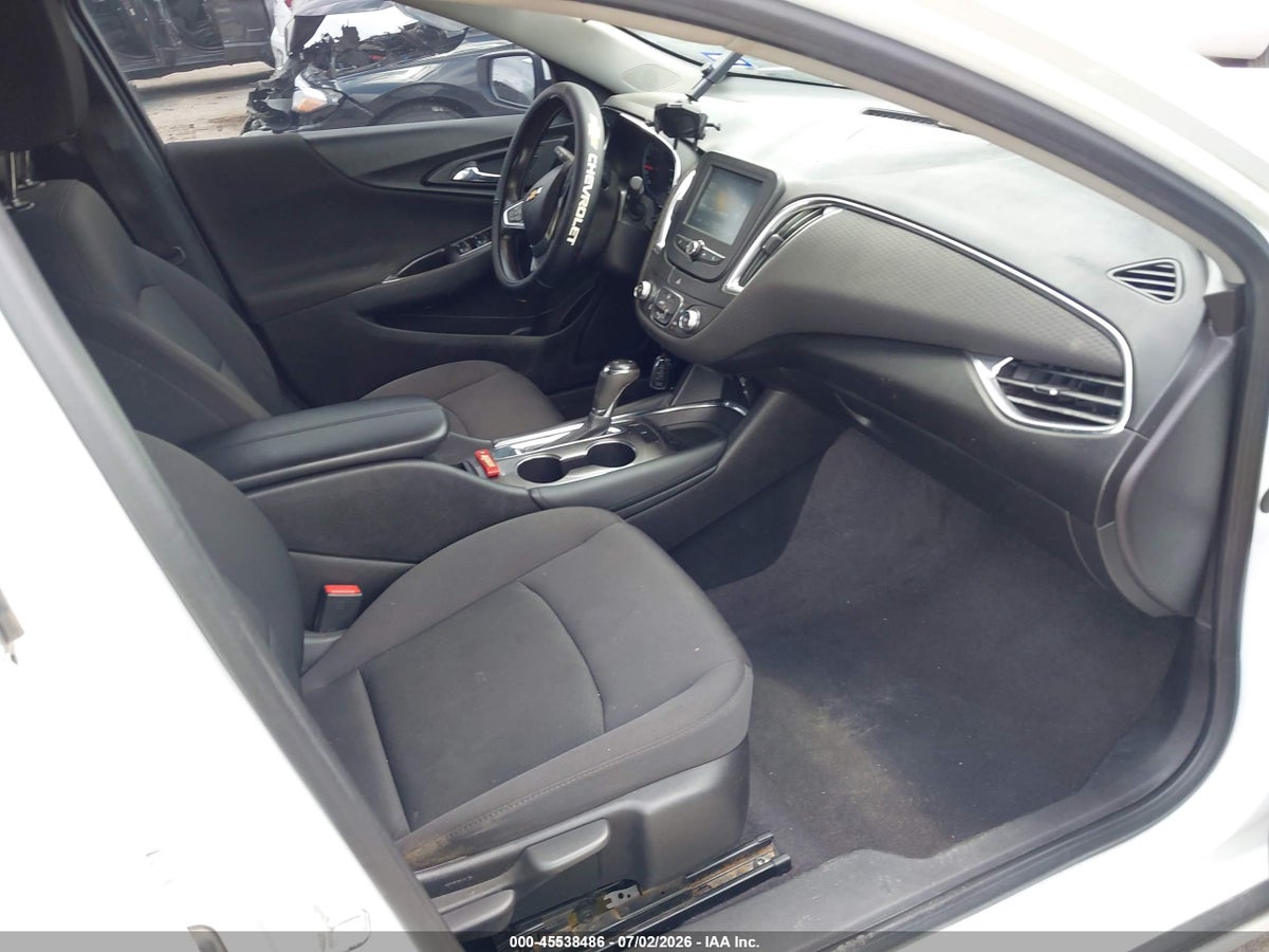 2017 CHEVROLET MALIBU 1LT — снимка 5