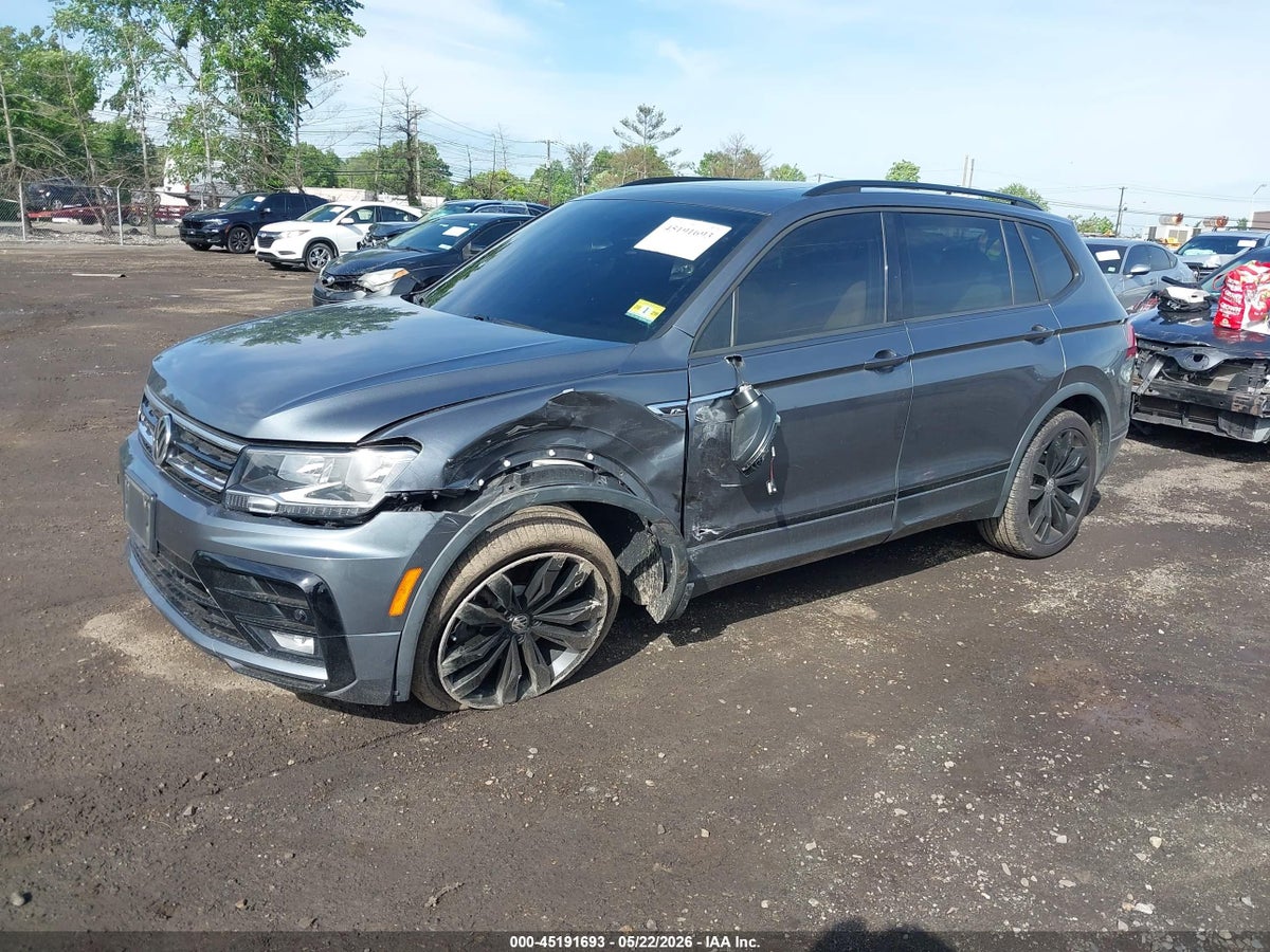 2021 VOLKSWAGEN TIGUAN 2.0T SE/2.0T SE R-LINE BLACK/2.0T SEL — снимка 2