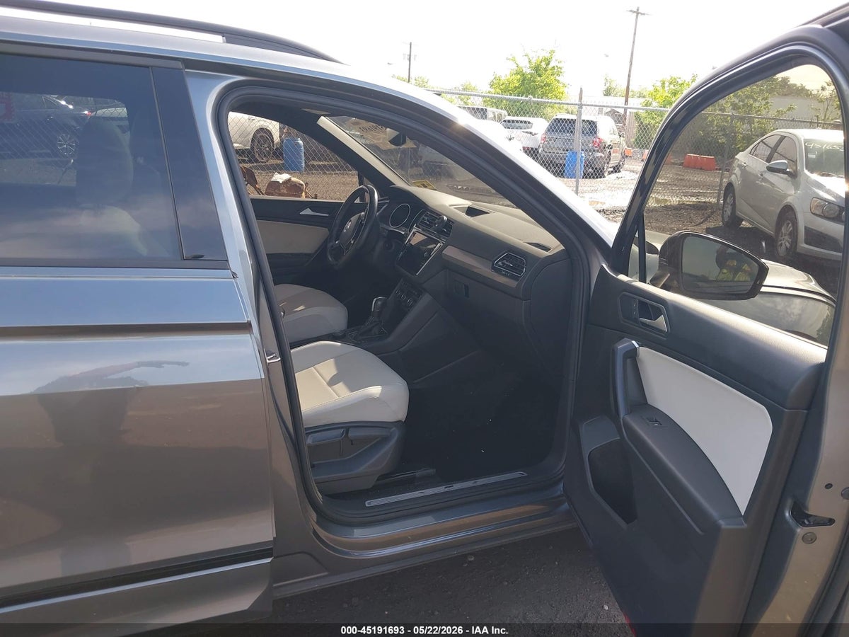 2021 VOLKSWAGEN TIGUAN 2.0T SE/2.0T SE R-LINE BLACK/2.0T SEL — снимка 5