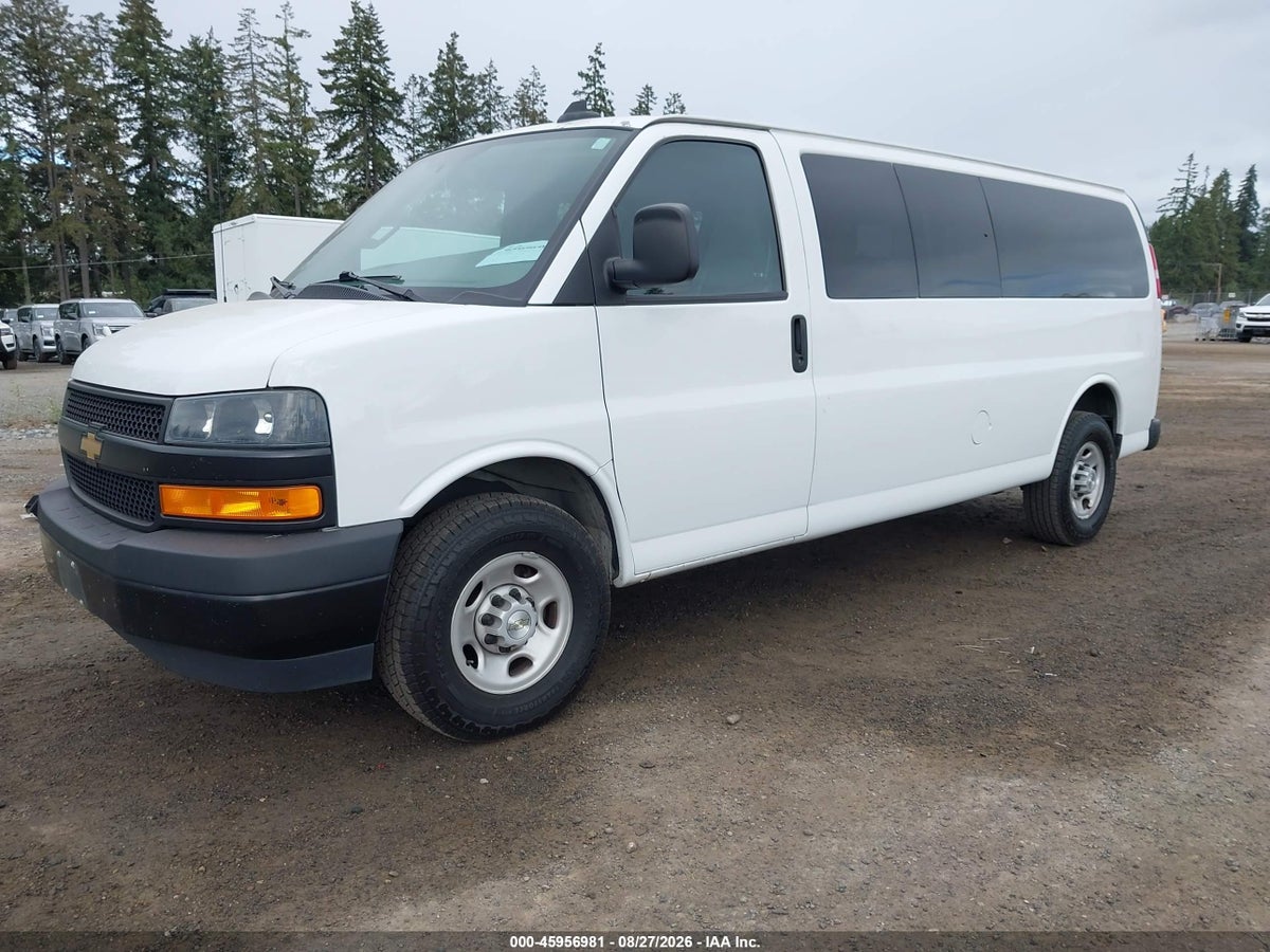 2023 CHEVROLET EXPRESS PASSENGER RWD 3500 EXTENDED WHEELBASE LS — снимка 2