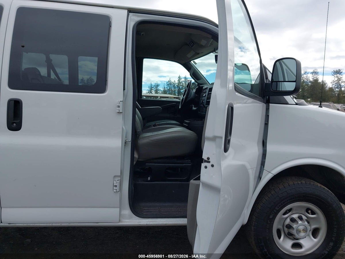 2023 CHEVROLET EXPRESS PASSENGER RWD 3500 EXTENDED WHEELBASE LS — снимка 5