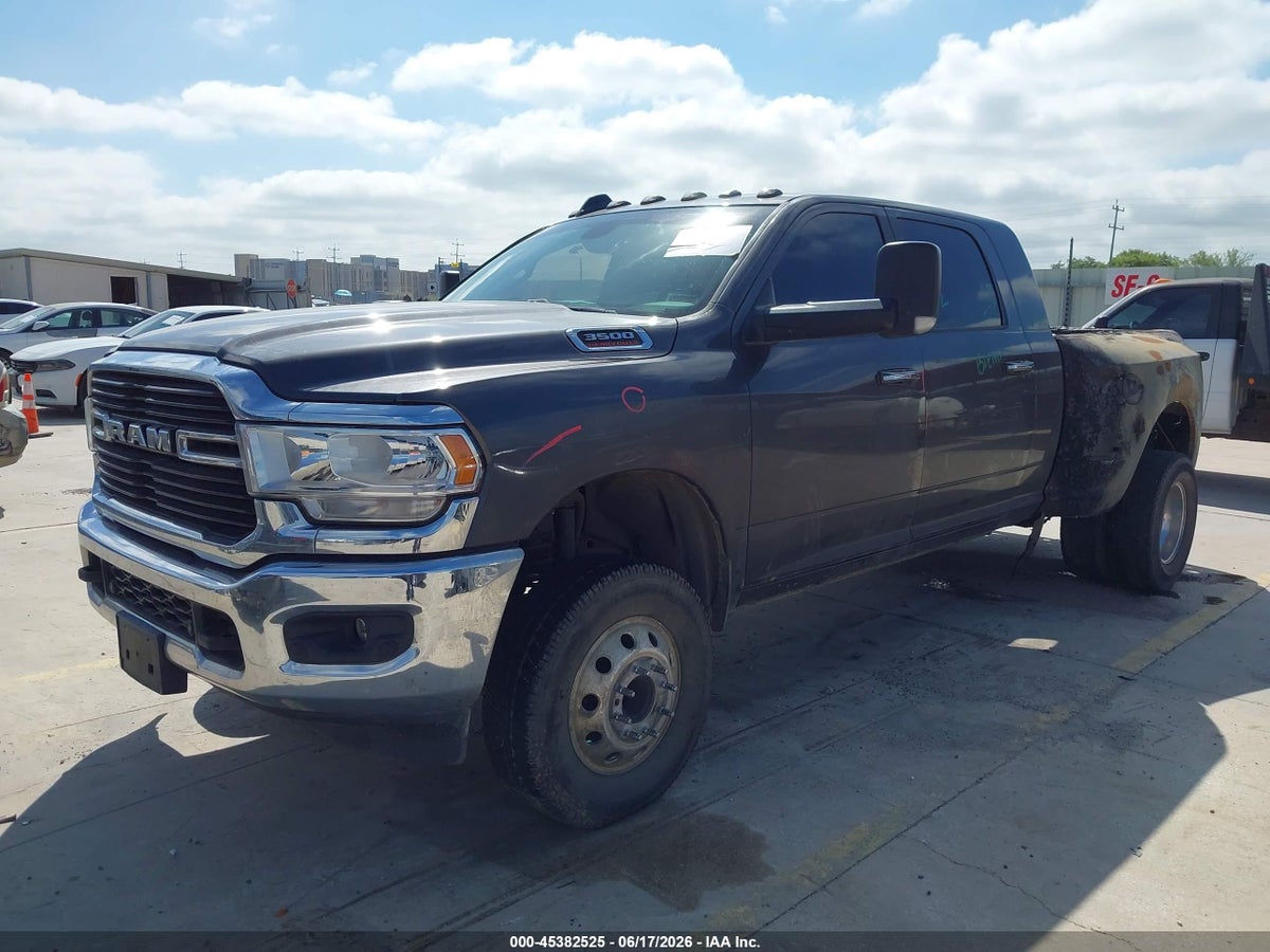2019 RAM 3500 BIG HORN — снимка 2