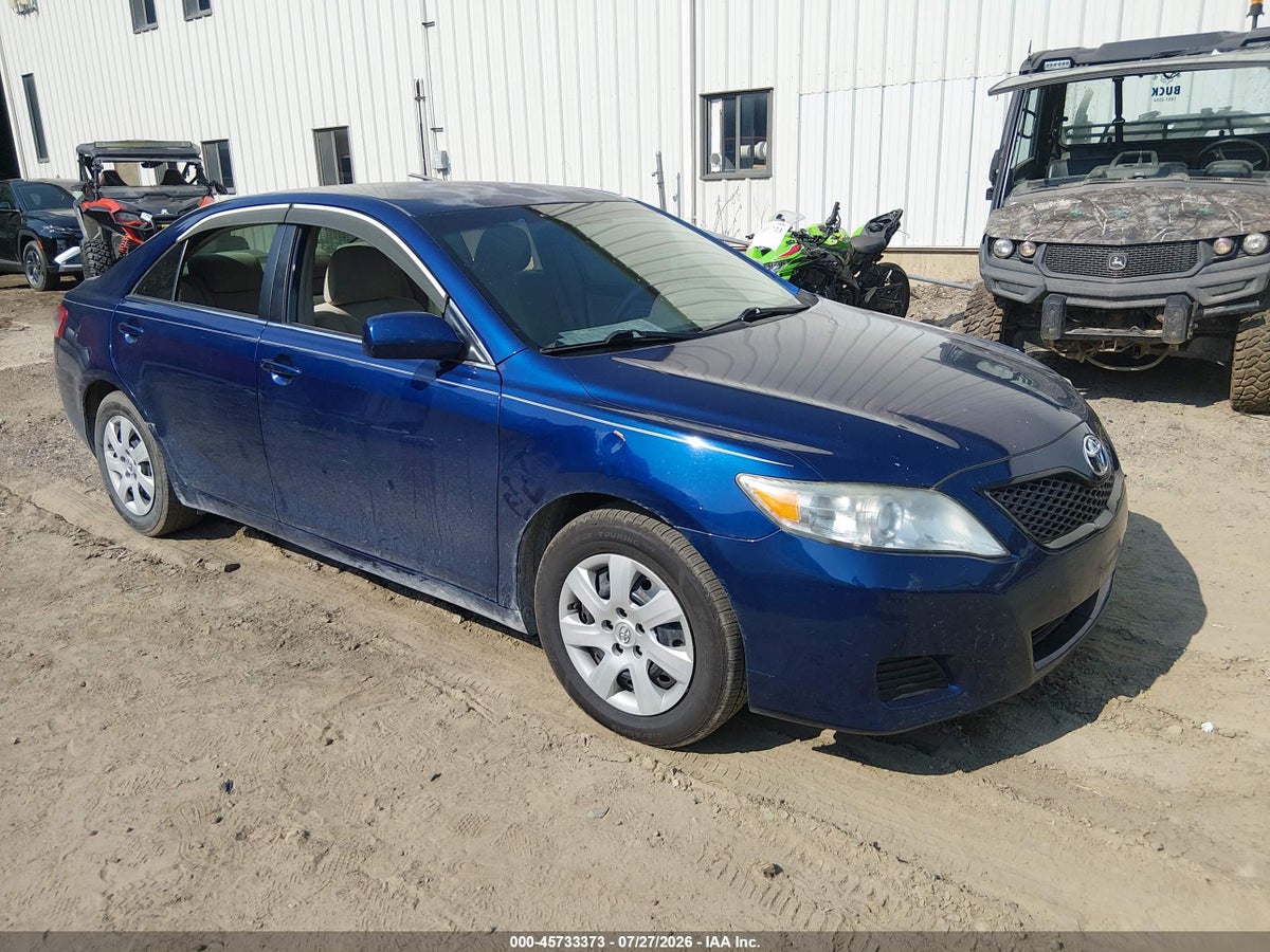 2011 TOYOTA CAMRY
