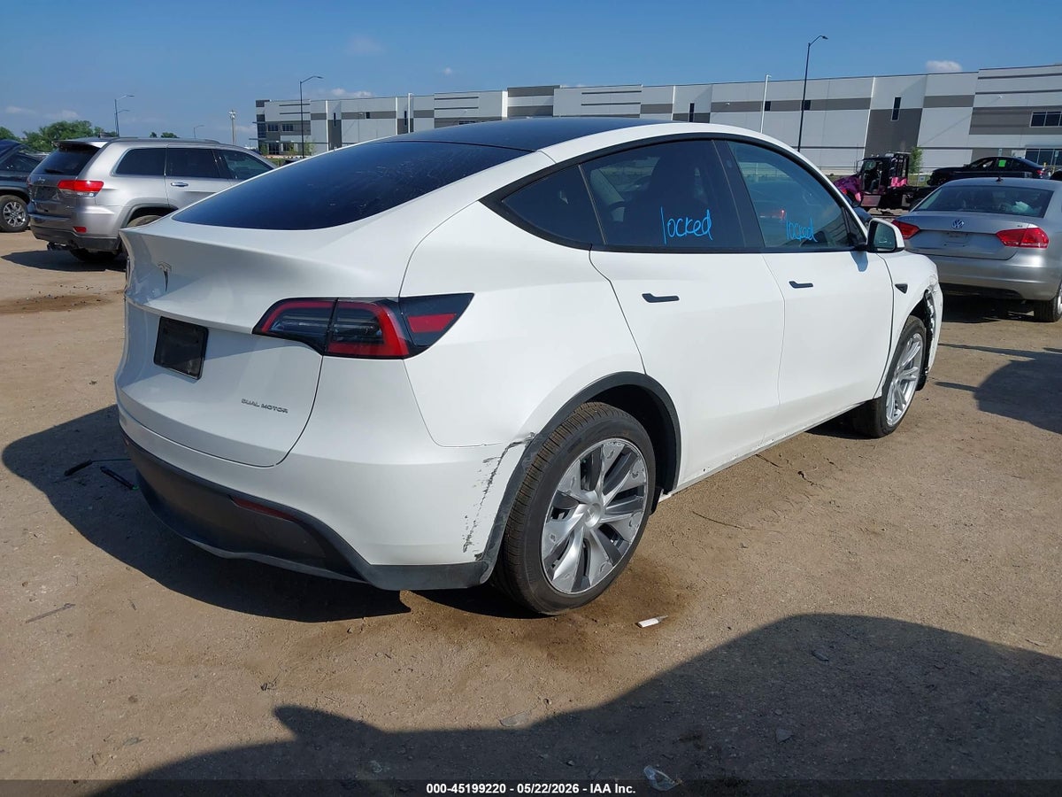 2023 TESLA MODEL Y AWD/LONG RANGE DUAL MOTOR ALL-WHEEL DRIVE — снимка 4