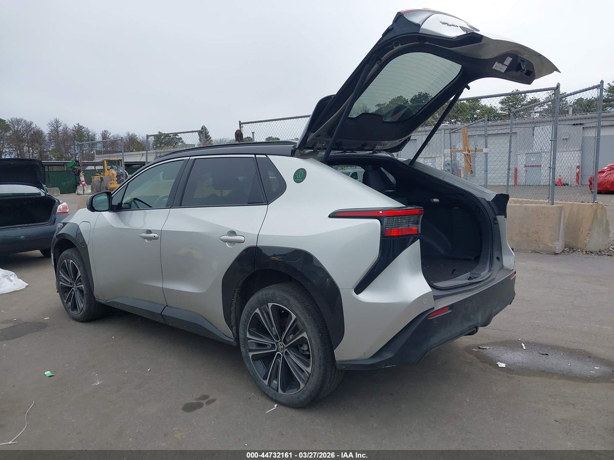 2023 TOYOTA BZ4X LIMITED — снимка 3