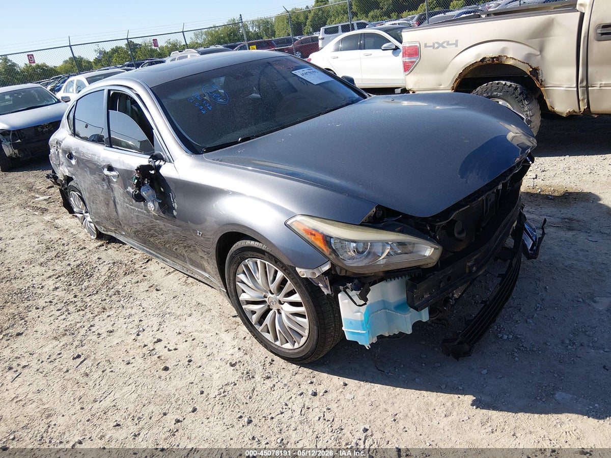 2015 INFINITI Q70L 3.7