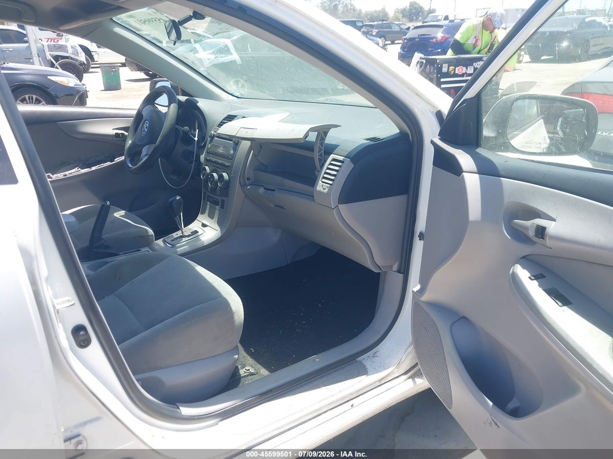2011 TOYOTA COROLLA LE — снимка 5