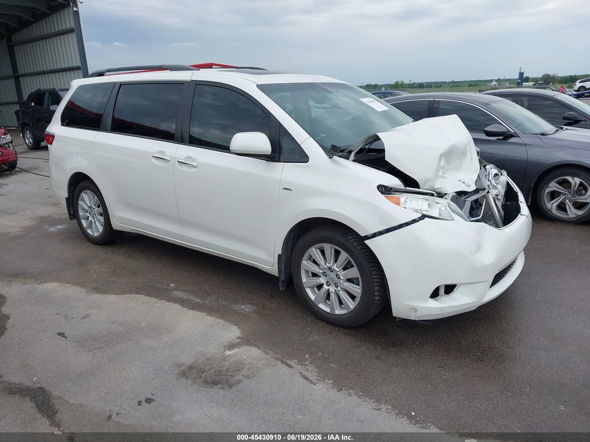 2017 TOYOTA SIENNA XLE 7 PASSENGER
