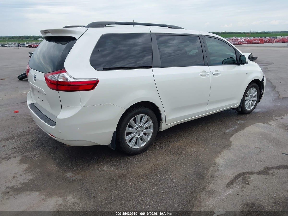 2017 TOYOTA SIENNA XLE 7 PASSENGER — снимка 4