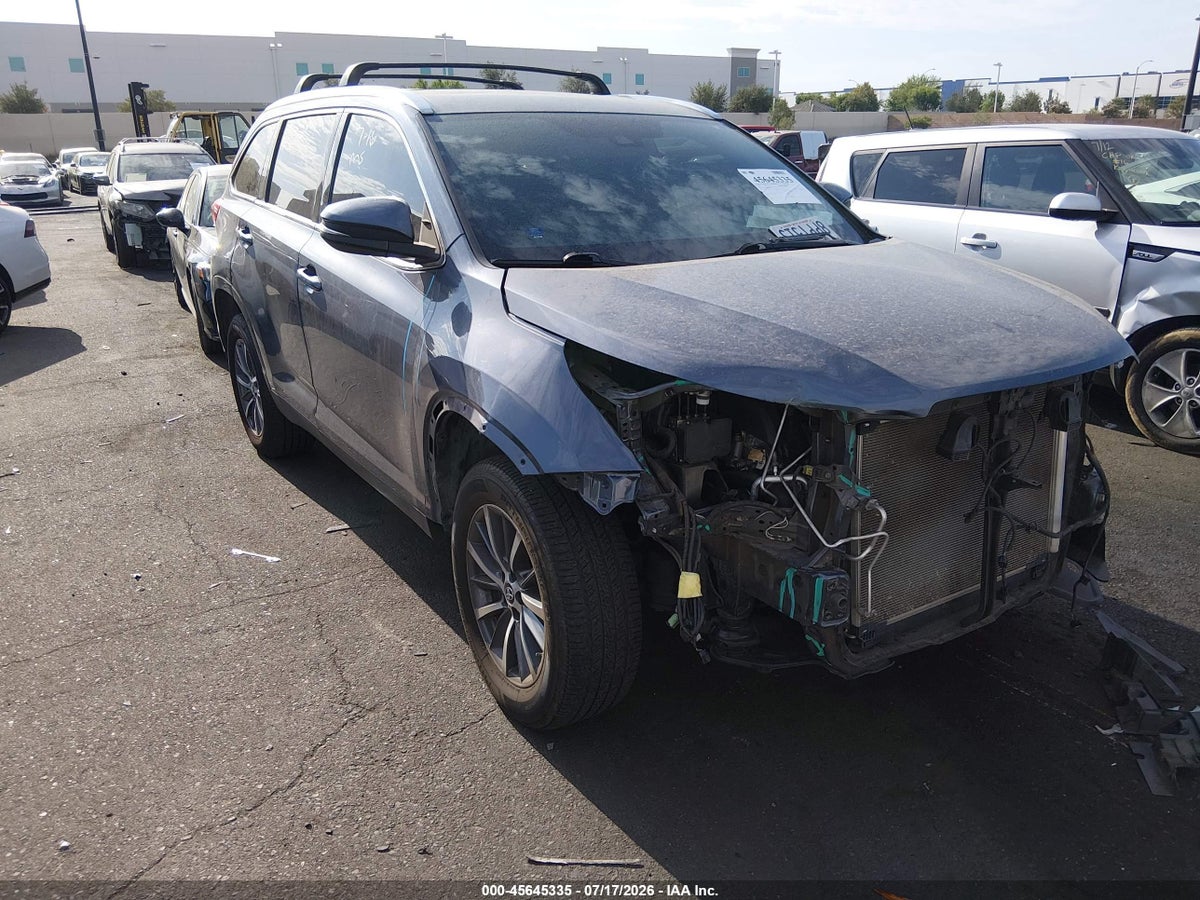 2019 TOYOTA HIGHLANDER XLE