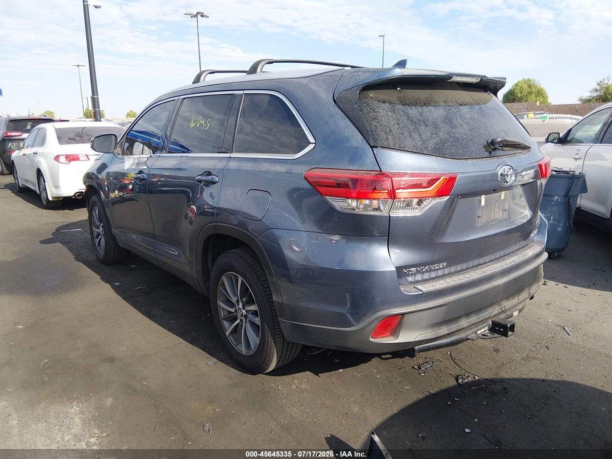2019 TOYOTA HIGHLANDER XLE — снимка 3