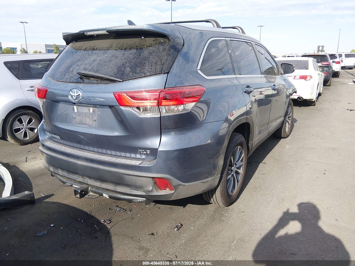 2019 TOYOTA HIGHLANDER XLE — снимка 4