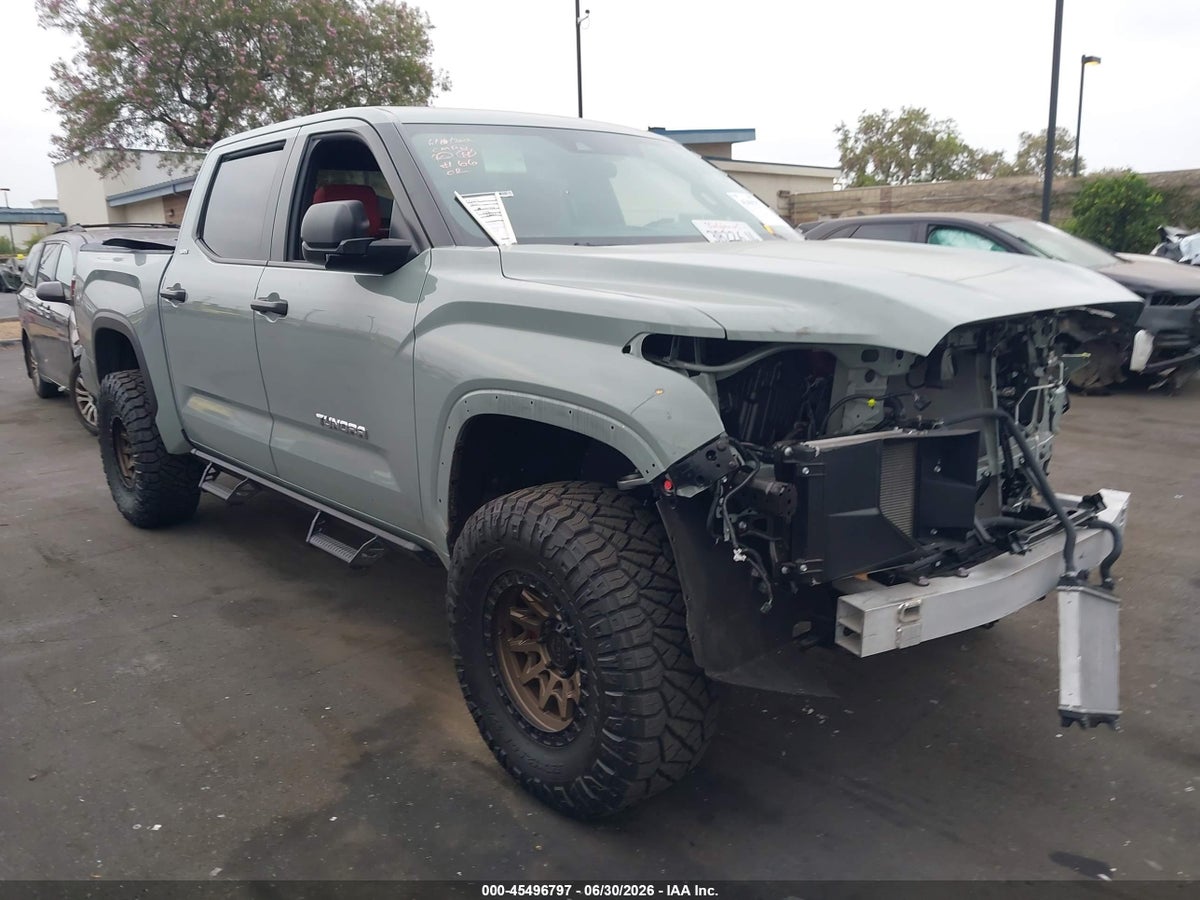 2026 TOYOTA TUNDRA SR5 CREWMAX 5.5' BED