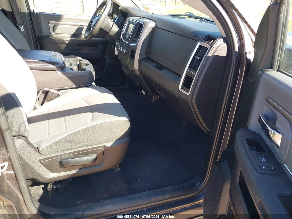 2024 RAM 1500 CLASSIC SLT 4X4 6'4 BOX — снимка 5