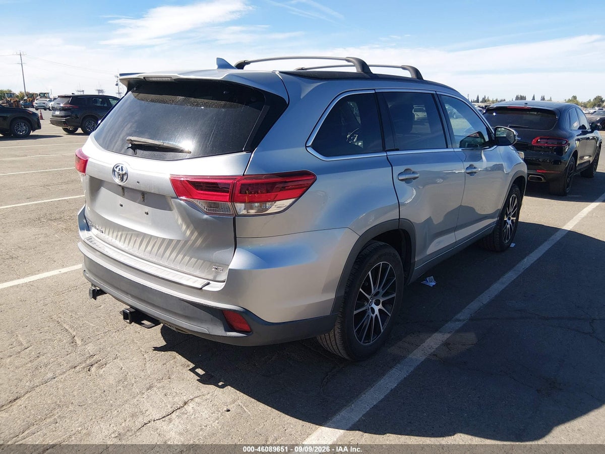 2017 TOYOTA HIGHLANDER SE — снимка 4
