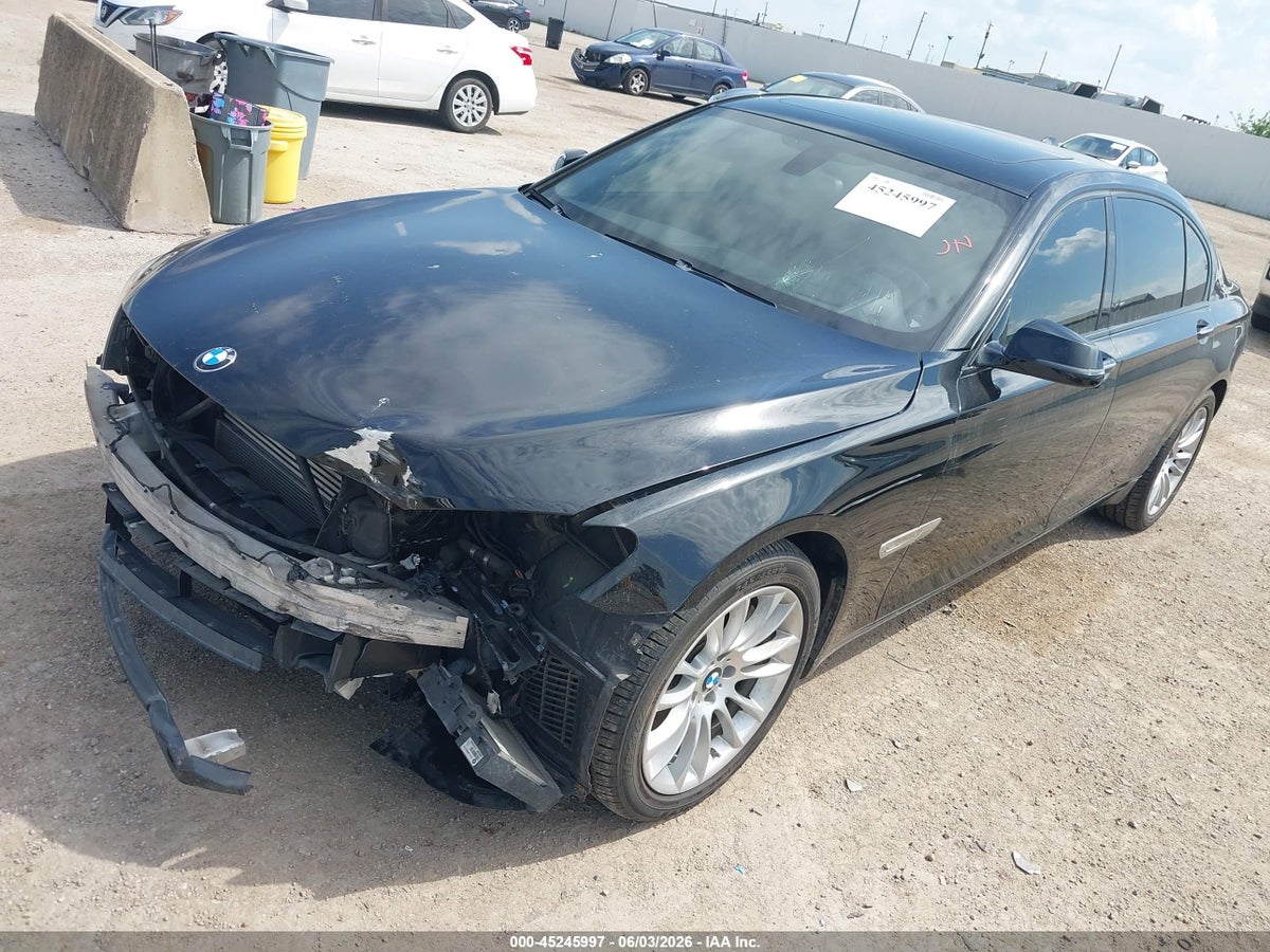 2013 BMW 750LI XDRIVE — снимка 2