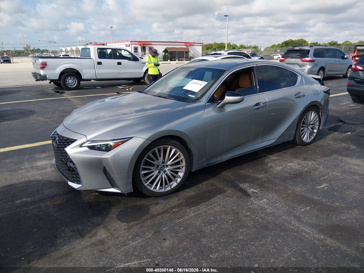 2023 LEXUS IS 300 — снимка 2