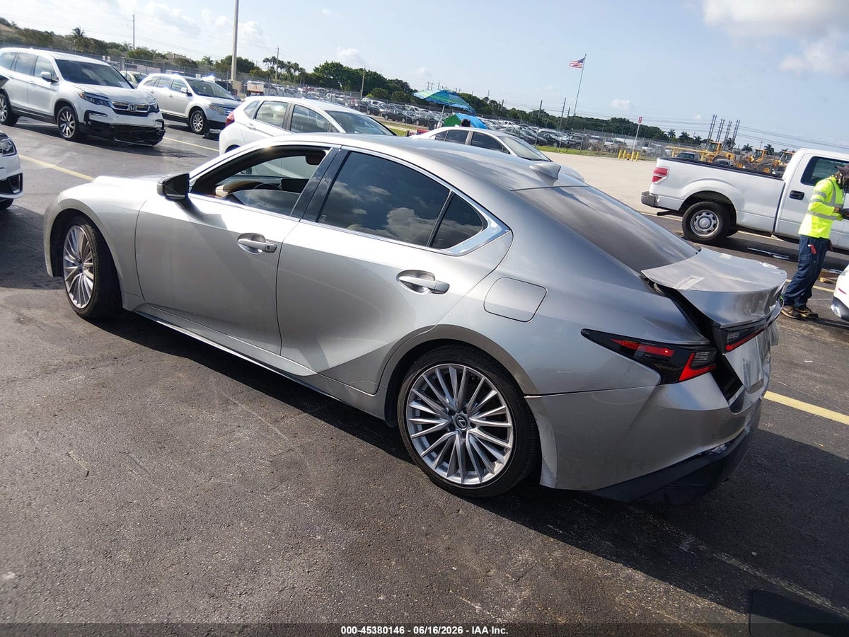 2023 LEXUS IS 300 — снимка 3