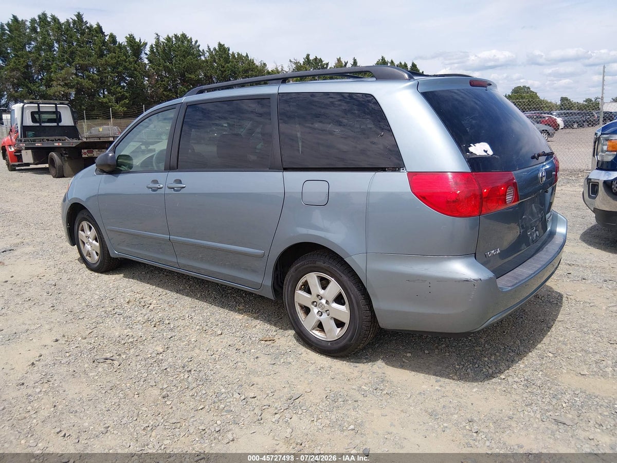 2010 TOYOTA SIENNA LE — снимка 3