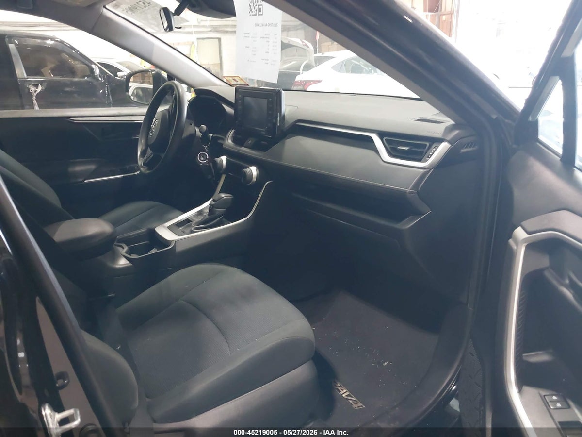 2020 TOYOTA RAV4 LE — снимка 5