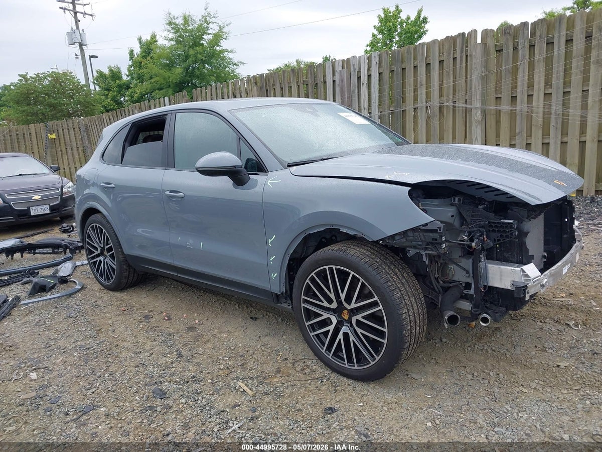 2024 PORSCHE CAYENNE