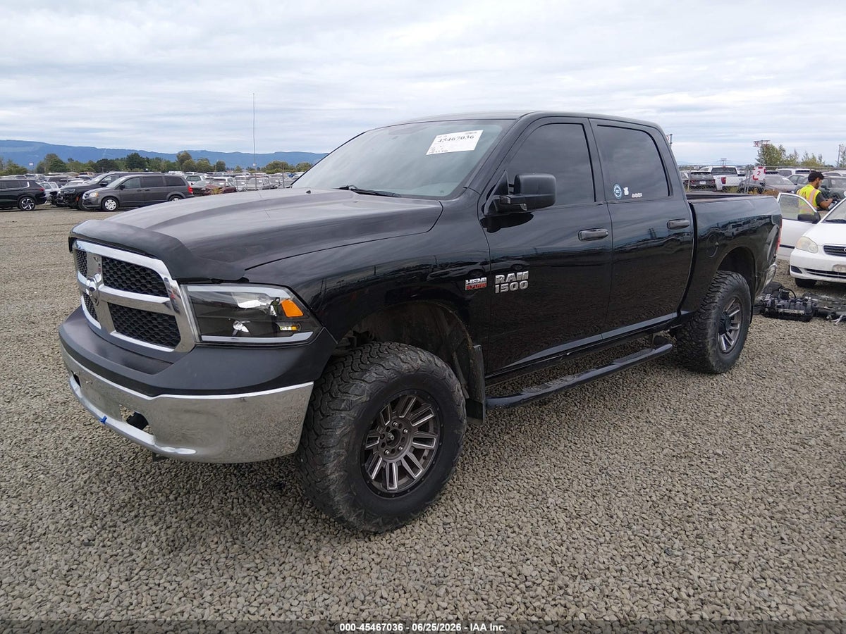 2013 RAM 1500 ST — снимка 2