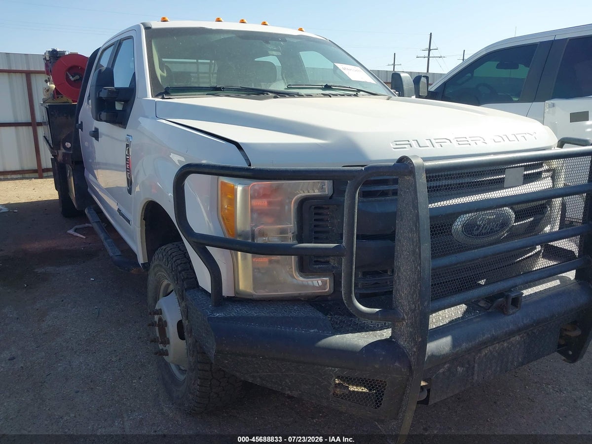 2017 FORD F-350 CHASSIS XL