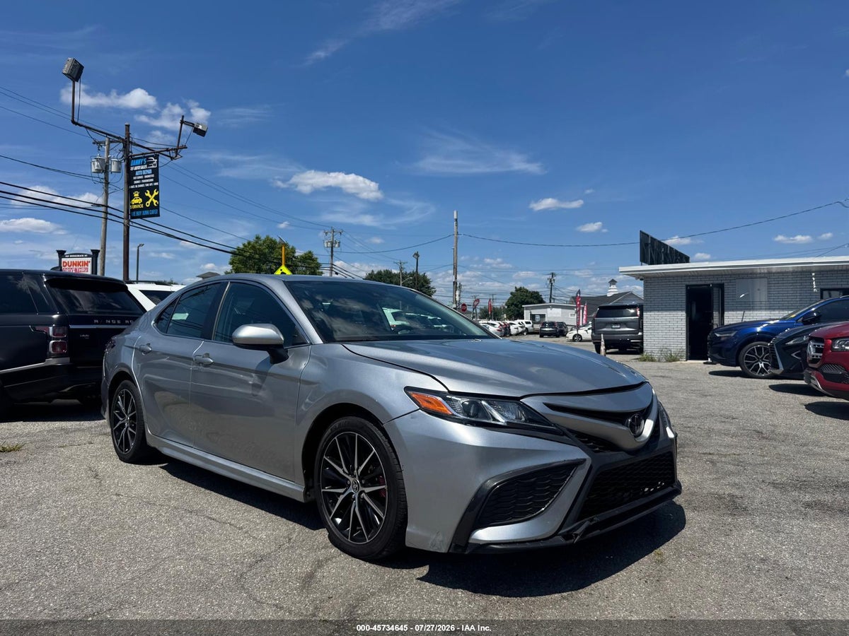 2021 TOYOTA CAMRY SE