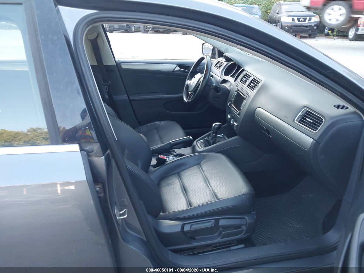 2015 VOLKSWAGEN JETTA 1.8T SE — снимка 5