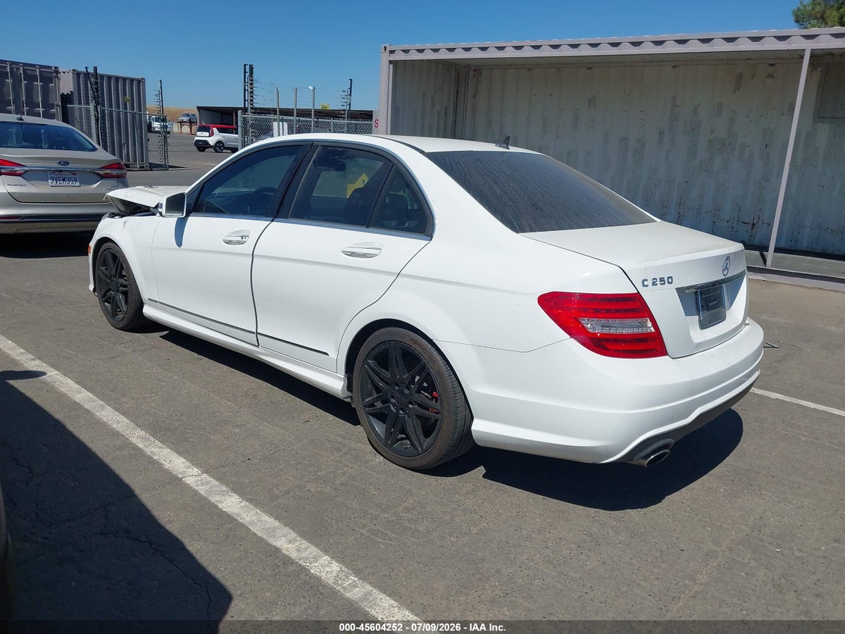 2013 MERCEDES-BENZ C 250 SPORT — снимка 3