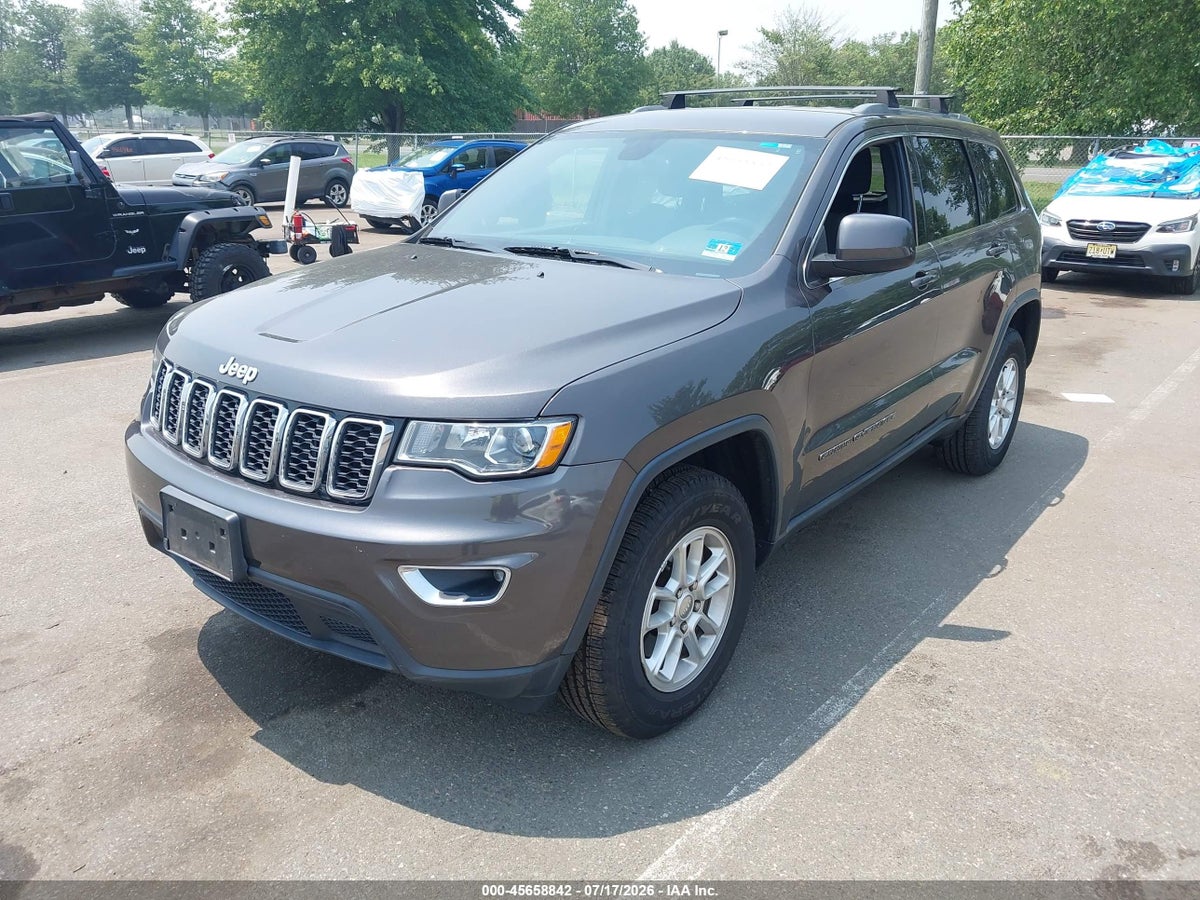 2019 JEEP GRAND CHEROKEE LAREDO E 4X4 — снимка 2