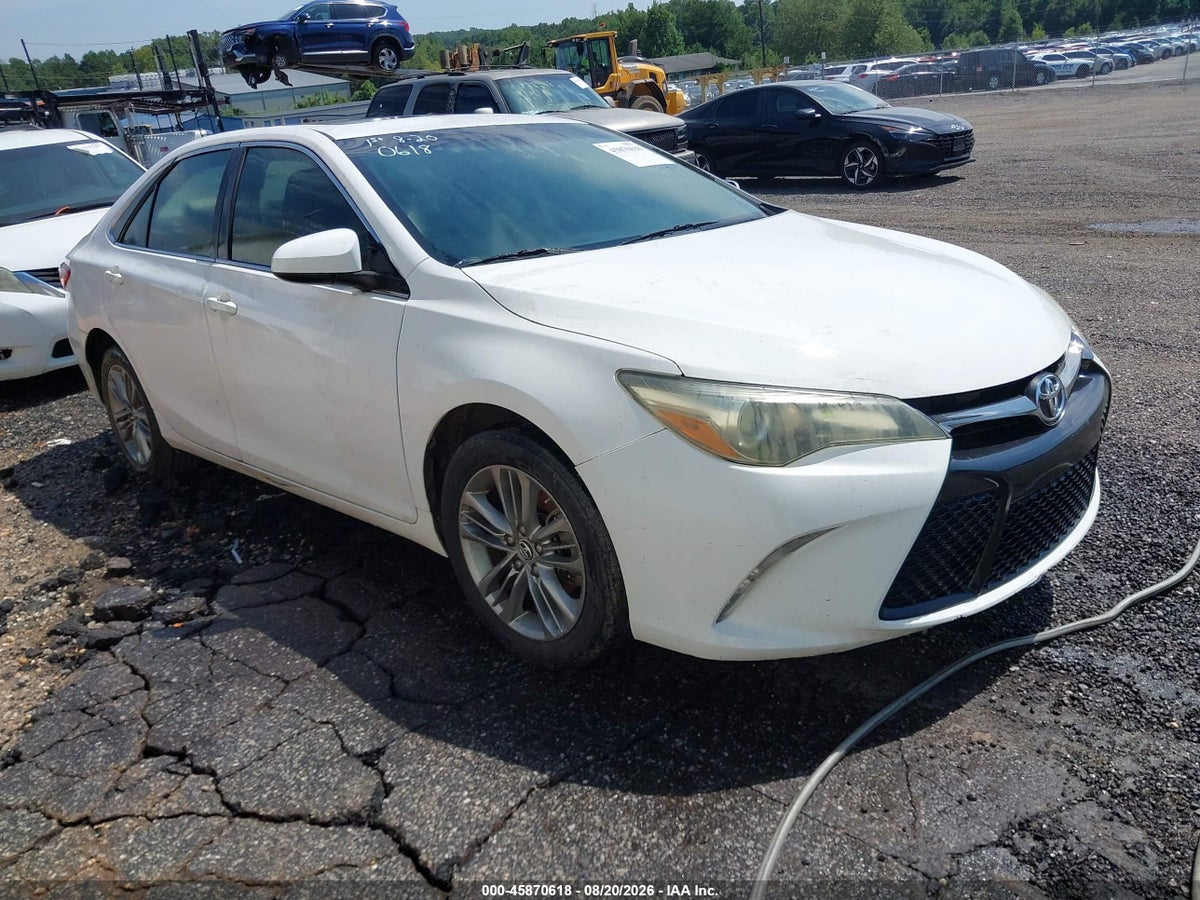 2016 TOYOTA CAMRY SE