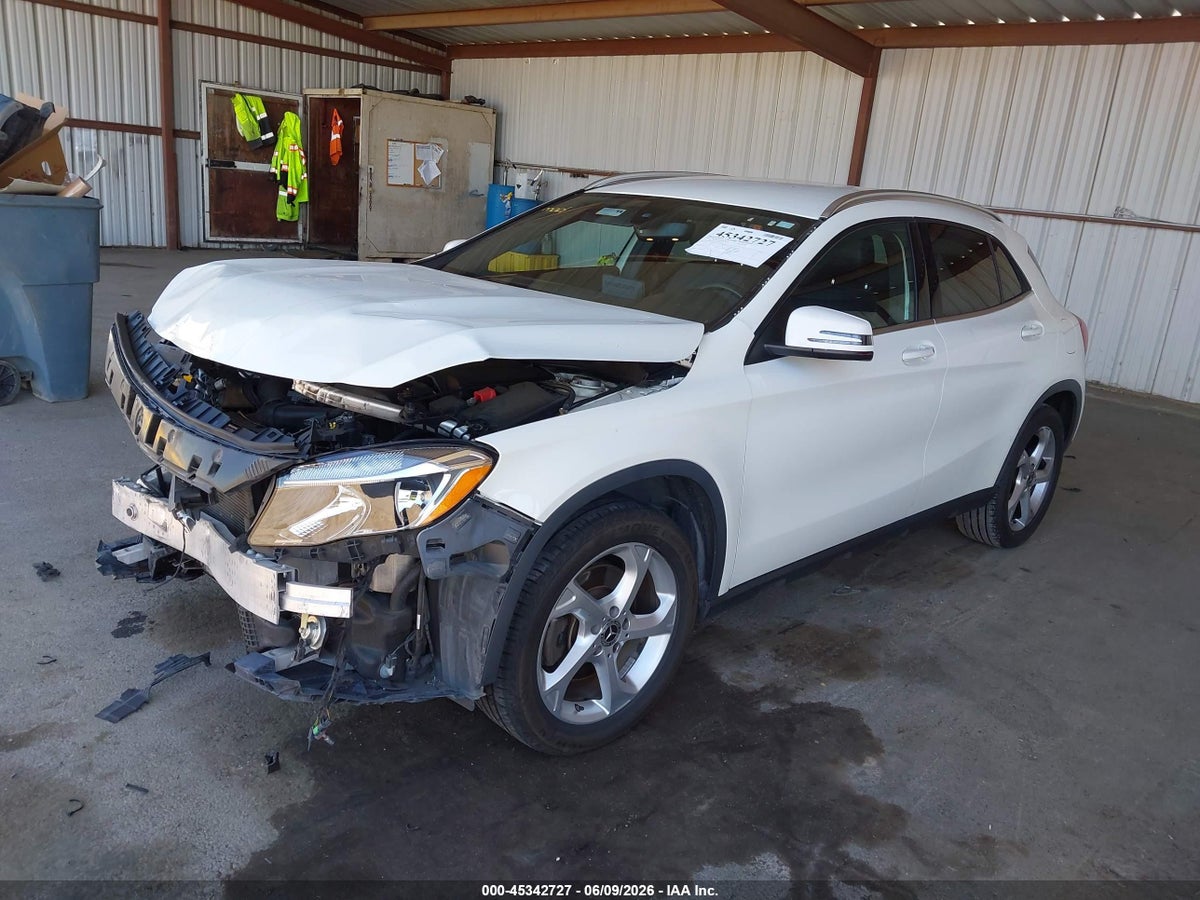 2018 MERCEDES-BENZ GLA 250 4MATIC — снимка 2