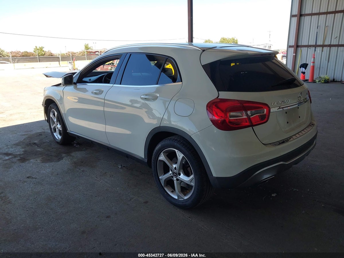 2018 MERCEDES-BENZ GLA 250 4MATIC — снимка 3