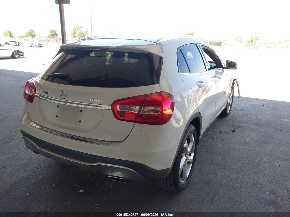 2018 MERCEDES-BENZ GLA 250 4MATIC — снимка 4