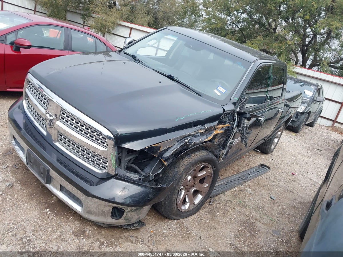 2016 RAM 1500 LARAMIE — снимка 2